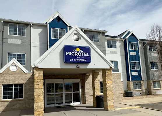 Microtel Inn & Suites by Wyndham Denver Airport 1