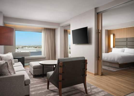 AC Hotel by Marriott Phoenix Downtown 1
