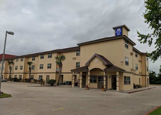 Americas Best Value Inn & Suites-Winnie 1