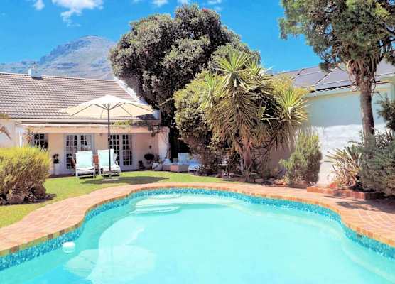 Hout Bay Beach Cottage 1