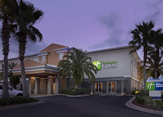 Holiday Inn Express JACKSONVILLE BEACH by IHG 1