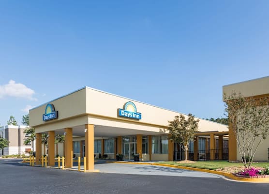 Days Inn by Wyndham Madison 1