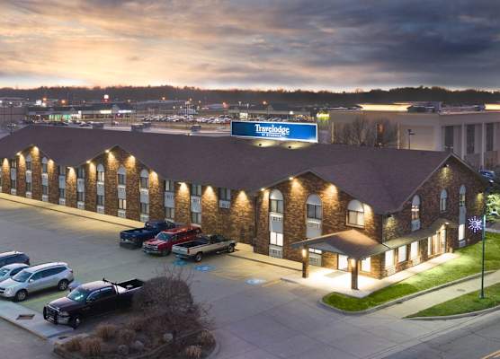 Travelodge by Wyndham Elkhart 1