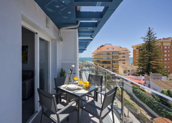 Sur Suites La Dorada, centricos soleados a pocos metros de la Playa y con Parking Opcional 1