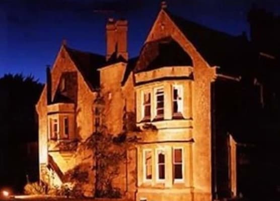 Burcombe Manor 1