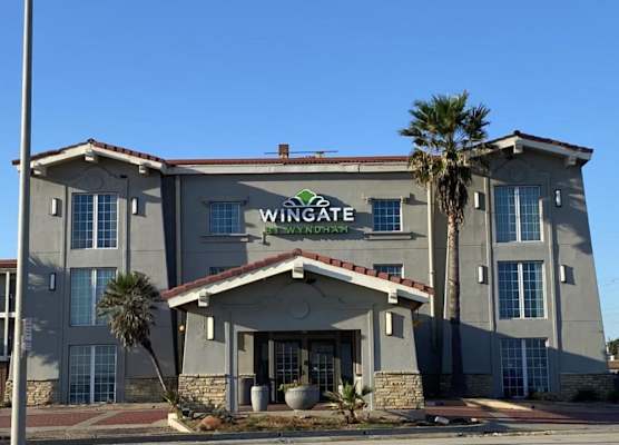 Wingate by Wyndham Galveston Beachfront at the Seawall 1