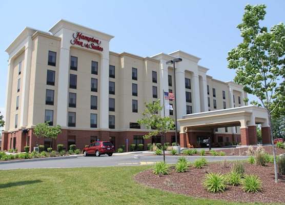 Hampton Inn & Suites Plattsburgh 1