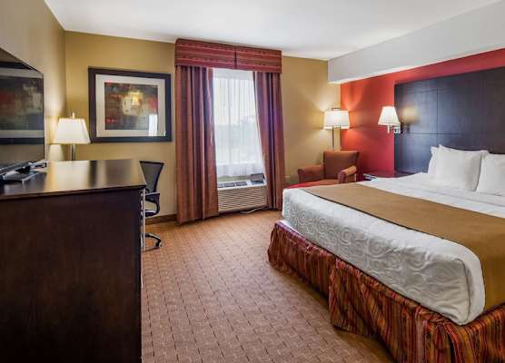 Best Western Plus Bowmanville 1