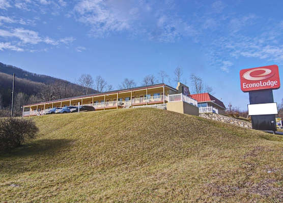 Econo Lodge Near Bluefield College 1