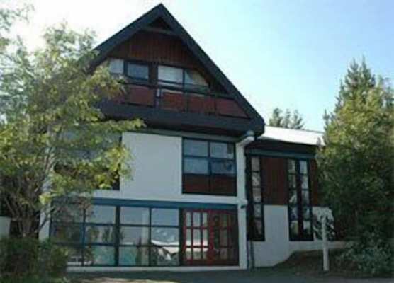 Reykjavik Peace Center - Guesthouse 1