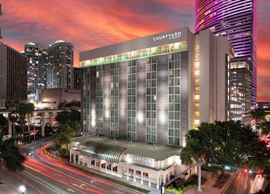 Courtyard Miami Downtown Brickell Area 1