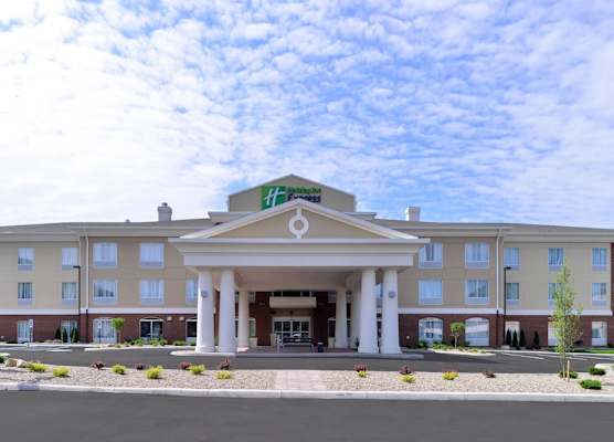 Holiday Inn Express & Suites IRONTON by IHG 1