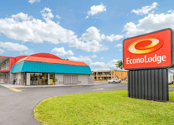 Econo Lodge Fort Myers North 1