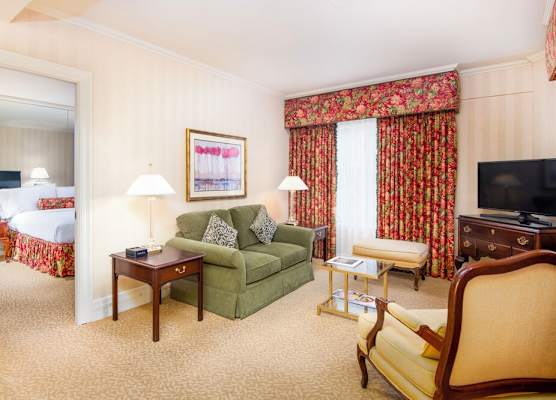 Mayflower Park Hotel 1
