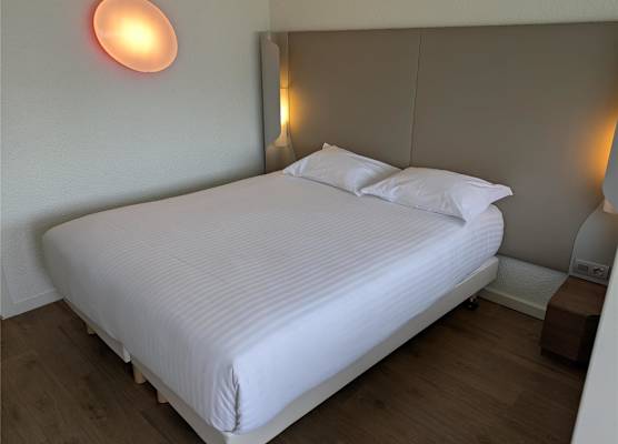 Hôtel Campanile Orléans Nord - Saran 1
