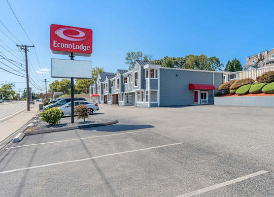 Econo Lodge Cranston - Providence 1