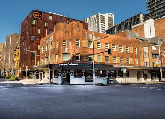 Bar Broadway 1