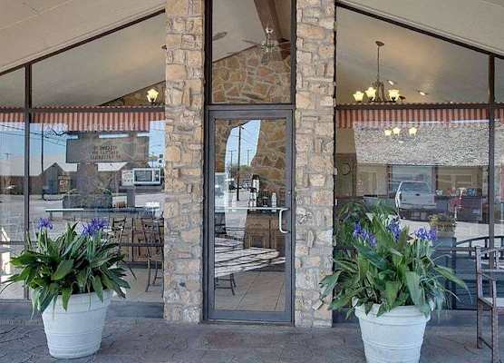 Days Inn by Wyndham Gatesville 1