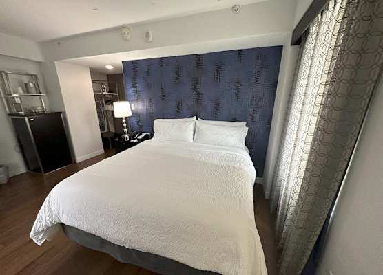 Holiday Inn Express DALLAS DOWNTOWN by IHG 1