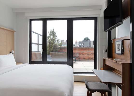Arlo SoHo 1