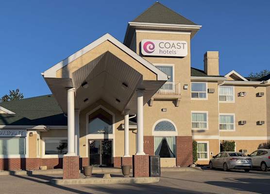 Coast Hinton Hotel 1