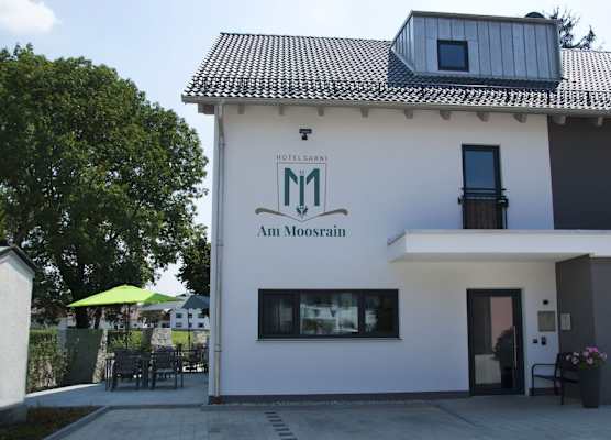 Hotel Am Moosrain Garni 1
