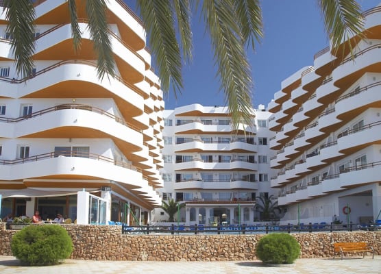 Apartamentos Mar y Playa 1