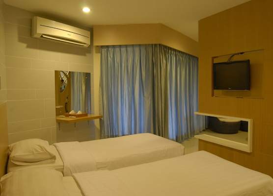 Putri Duyung Ancol 1