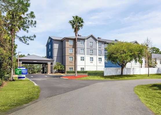 Holiday Inn Express & Suites ORMOND BEACH - NORTH DAYTONA by IHG 1