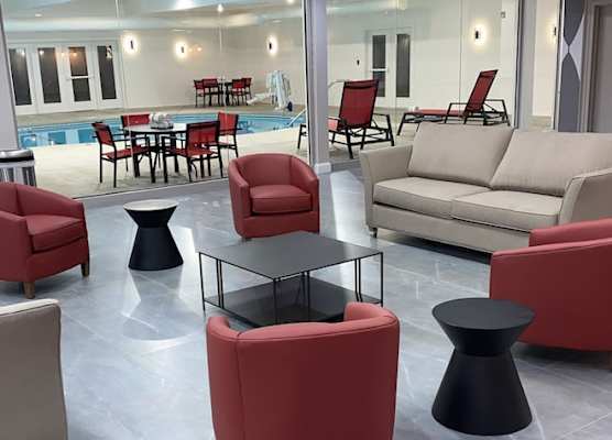 Ramada by Wyndham Hartford North - Bradley Airport 1