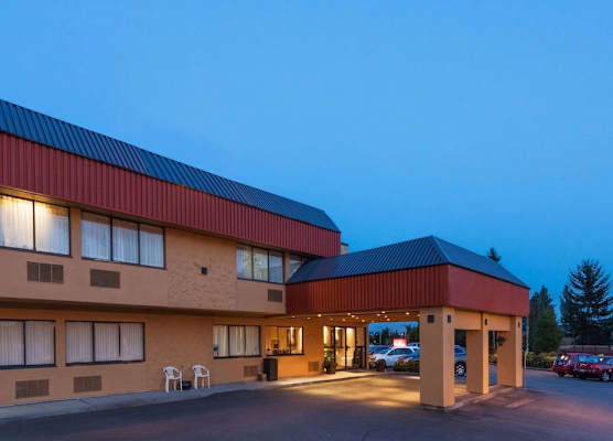 Ramada by Wyndham Coquitlam 1