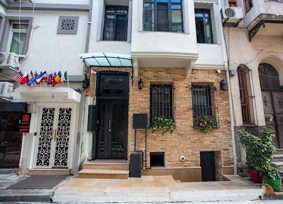 Sayina Hotel 1