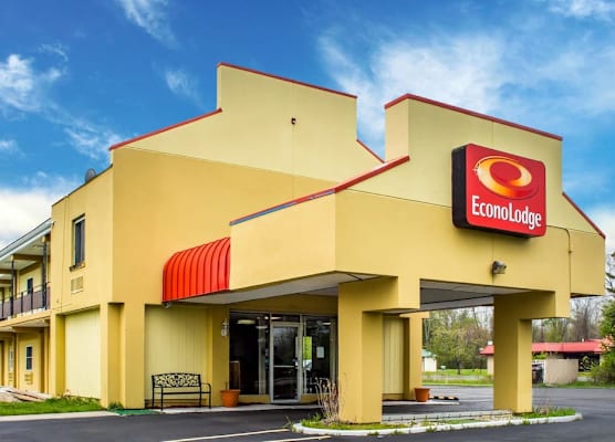 Econo Lodge Brockport 1