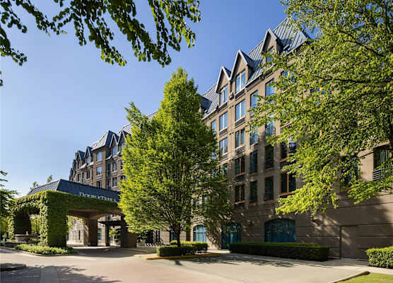 DoubleTree by Hilton North Vancouver 1
