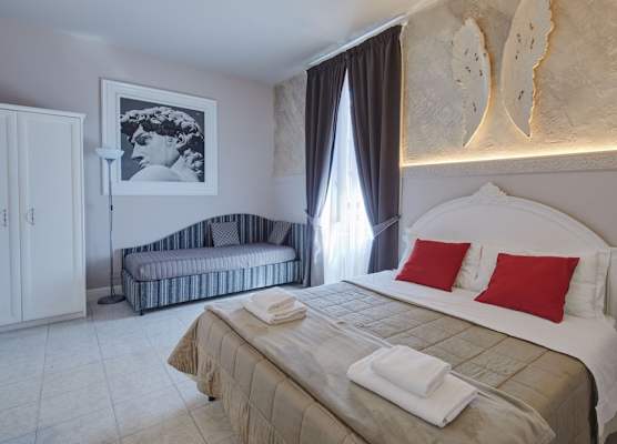 Leone X Guest House 1