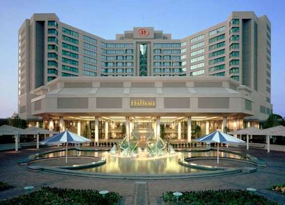 Hilton East Brunswick Hotel & Executive Meeting Center 1