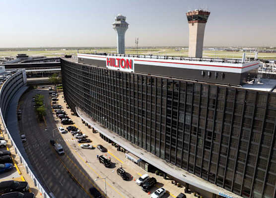 Hilton Chicago O'Hare Airport 1