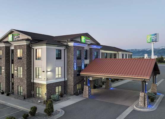 Holiday Inn Express & Suites BELGRADE by IHG 1