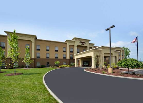 Hampton Inn Utica 1