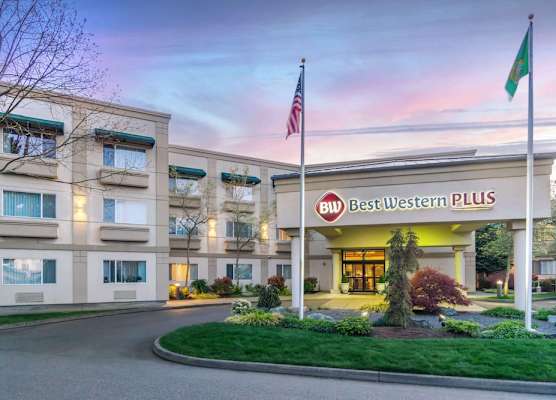 Best Western Plus Edmonds Harbor Inn 1