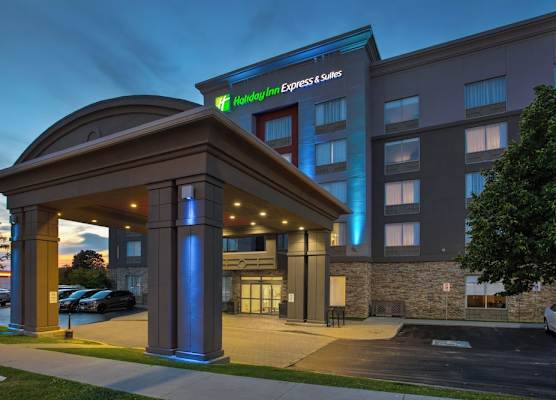 Holiday Inn Express & Suites KINGSTON CENTRAL by IHG 1