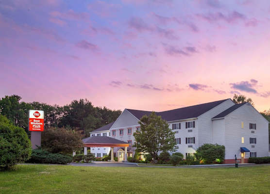 Best Western Plus Berkshire Hills Inn & Suites 1