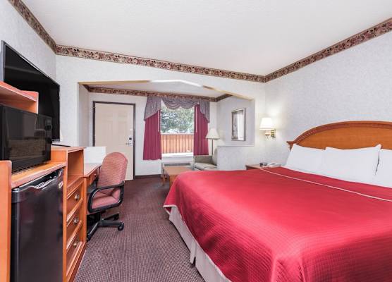 Regency Inn & Suites-Hamilton Place 1