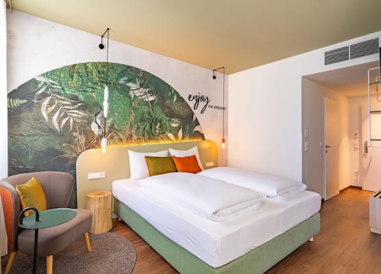 The Weekend Hotel 1