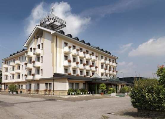 Hotel Al Pino Verde 1