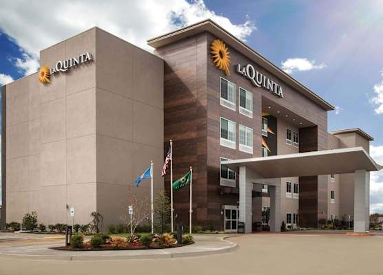 La Quinta by Wyndham Owasso 1