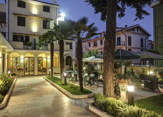 Hotel Ester Safer 1