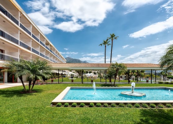 Parador De Nerja 1
