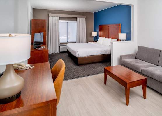 Comfort Suites Prestonsburg West 1