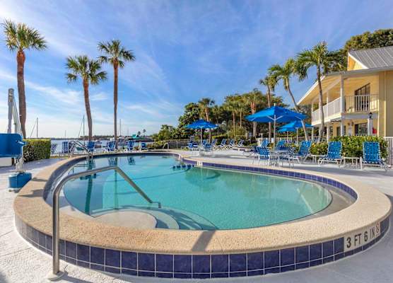 Hilton Vacation Club Charter Club Naples Bay 1